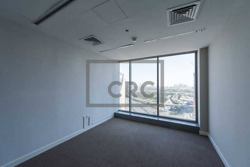 9 Fitted to High Standard | Full Floor | Near Metro|