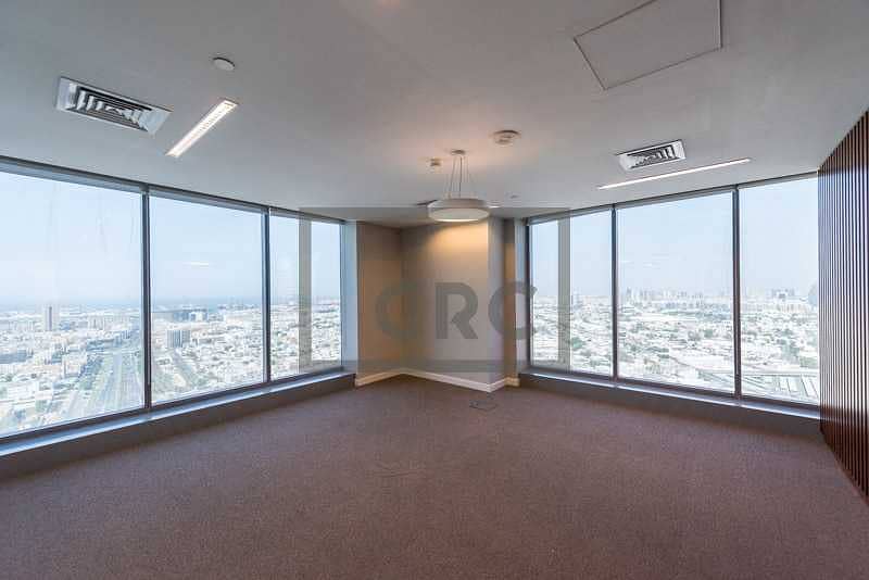 16 Fitted to High Standard | Full Floor | Near Metro|