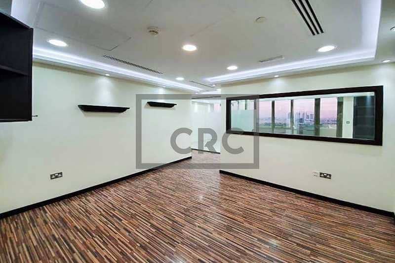6 2 Parkings |Fully equiped kitchen