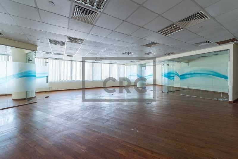 3 3 partitions and open space | Close to metro