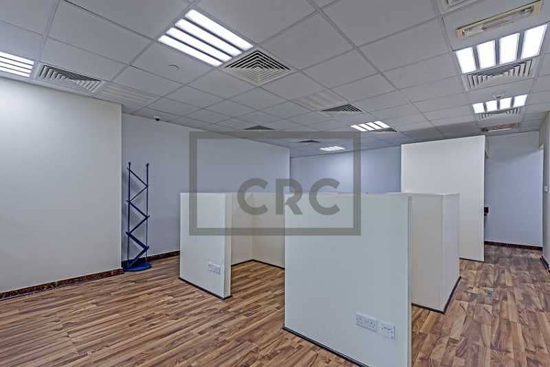 4 Fitted and many booth on Low Floor For Rent X2