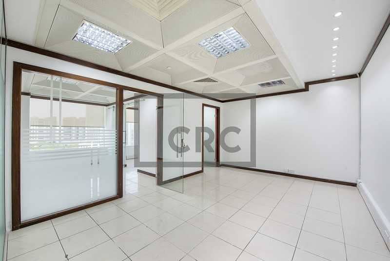 5 Partitioned | Close to metro | Chiller free