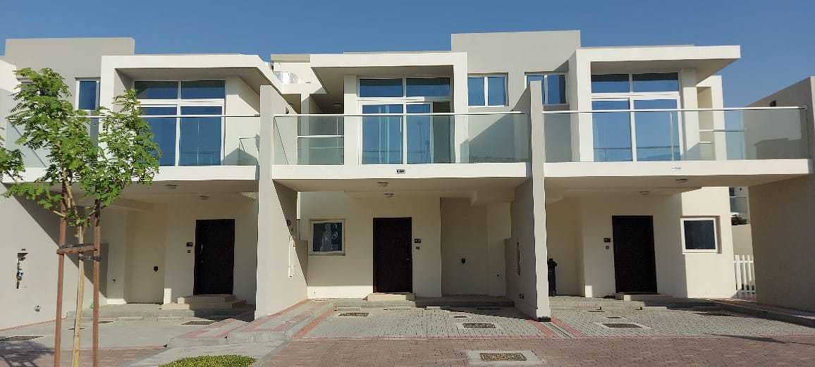 3 BEDROOM HALL  SINGLE ROW -MIMOSA CLUSTER - 820,000 (NET PRICE )