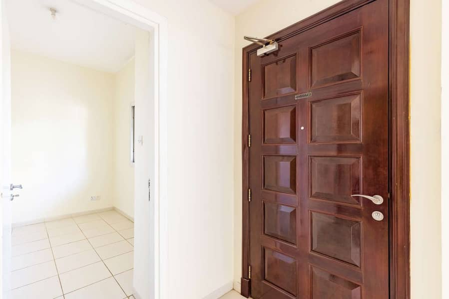 14 Spacious End Unit in The Springs