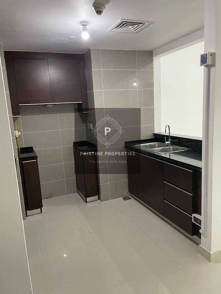 21 Neat and Tidy Apartment W/| Balcony| Flexible Payments