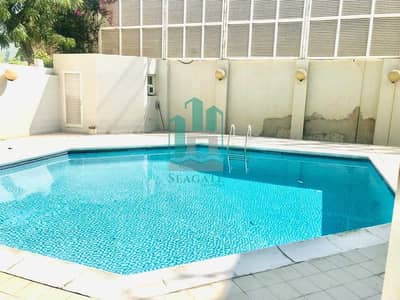 Very nice 4 bedroom compound villa , Close to the  Metro
