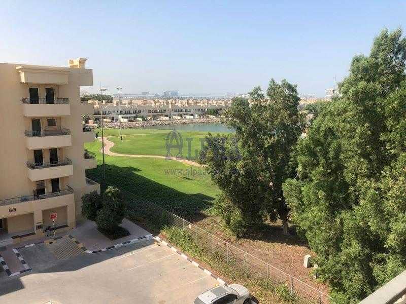 Unfurnished Studio in Golf! Mall View
