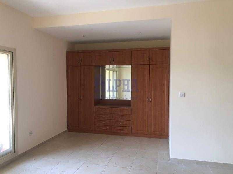 3 Unfurnished Studio in Golf! Mall View