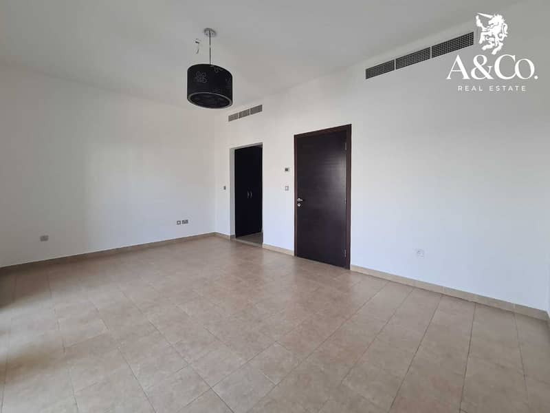 8 Corner Townhouse|Close to Shopping  Mall