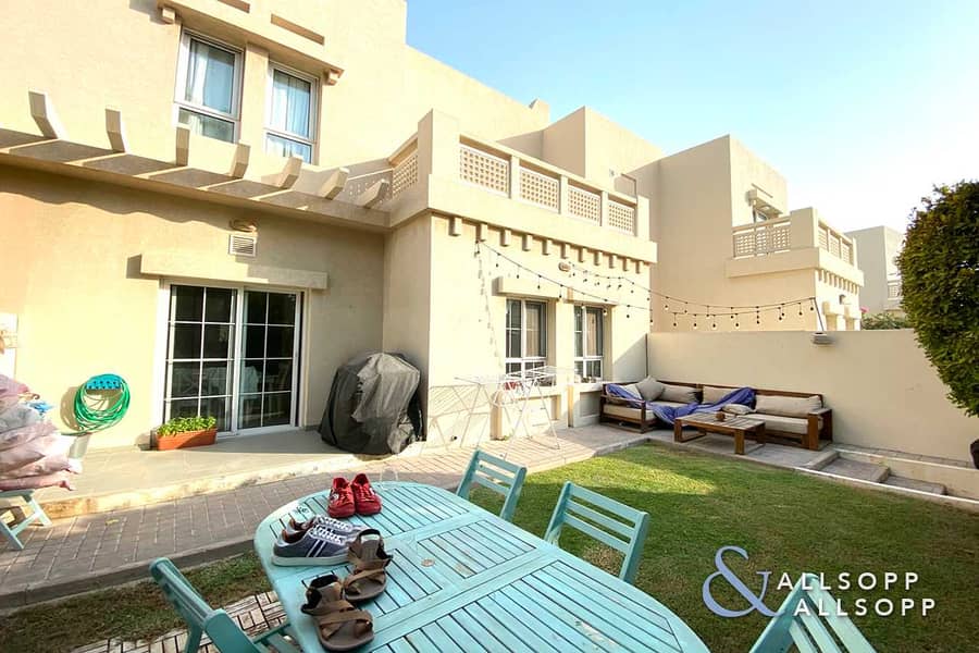 12 Opposite Pool And Park | 3 Beds | Type C