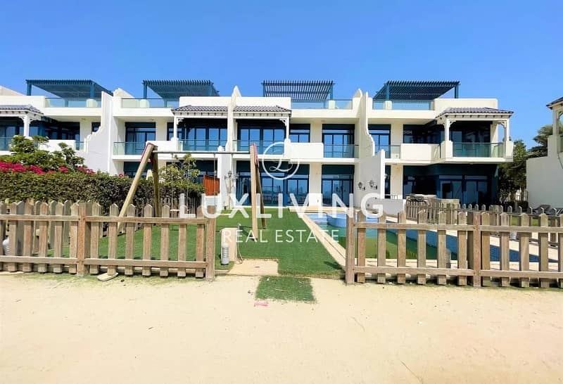 Vacant| Direct Beach Access |Private Pool