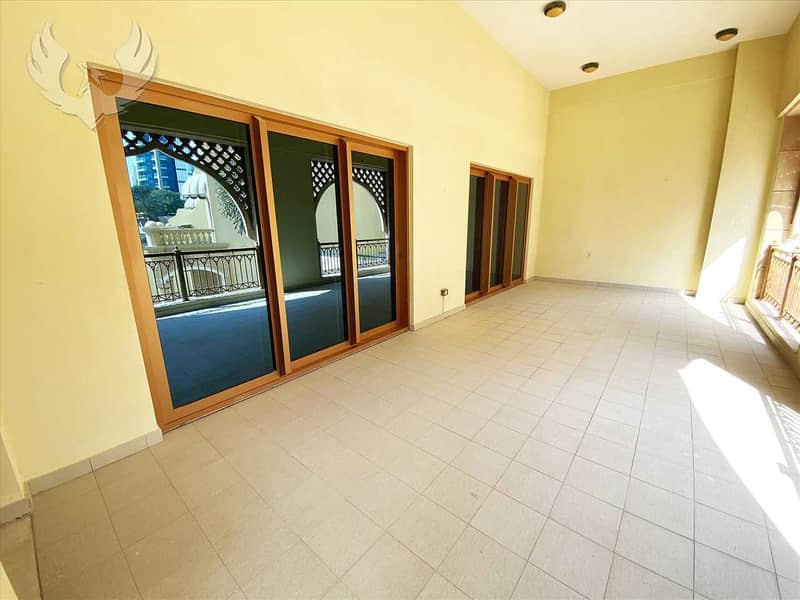 16 Exclusive 3BR Type B Huge Balcony Vacant