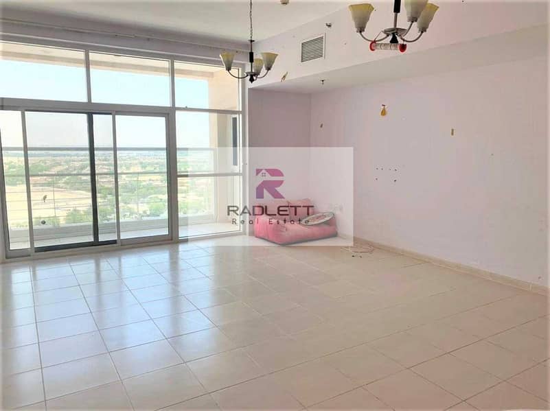 2 Huge 3 Bedroom Apartment with Netted Balcony