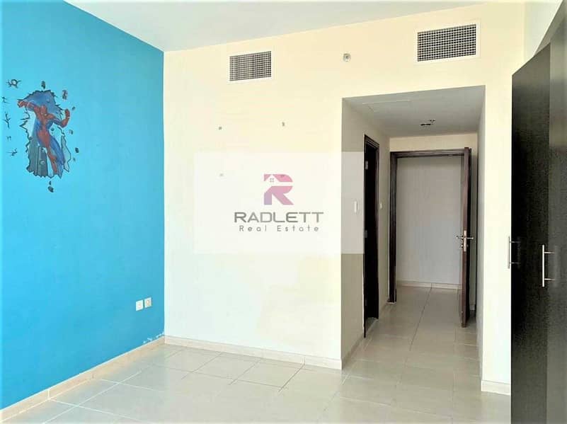 11 Huge 3 Bedroom Apartment with Netted Balcony