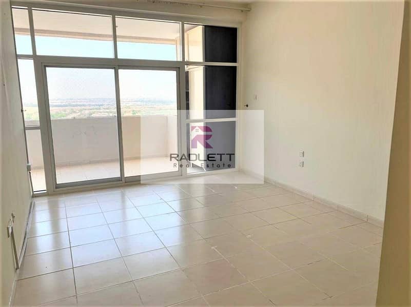 19 Huge 3 Bedroom Apartment with Netted Balcony