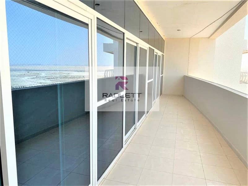 25 Huge 3 Bedroom Apartment with Netted Balcony