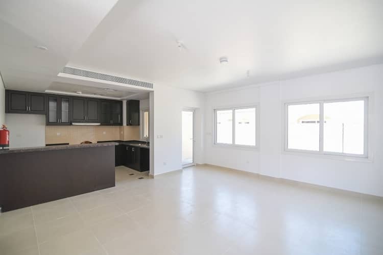 4 Close to Pool and Park | Brand New | Single Row