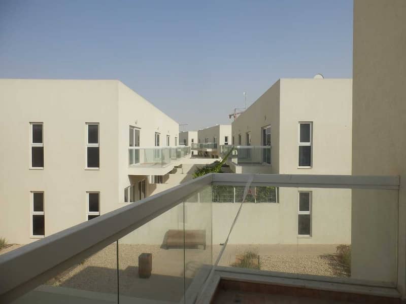 Spacious Duplex 3 bedrooms Townhouses-2 car parking-Single row -souk warsan