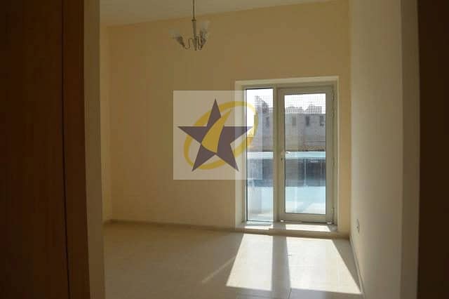 One Bed -  Balcony - Mid floor- Pool view - AXIS 2