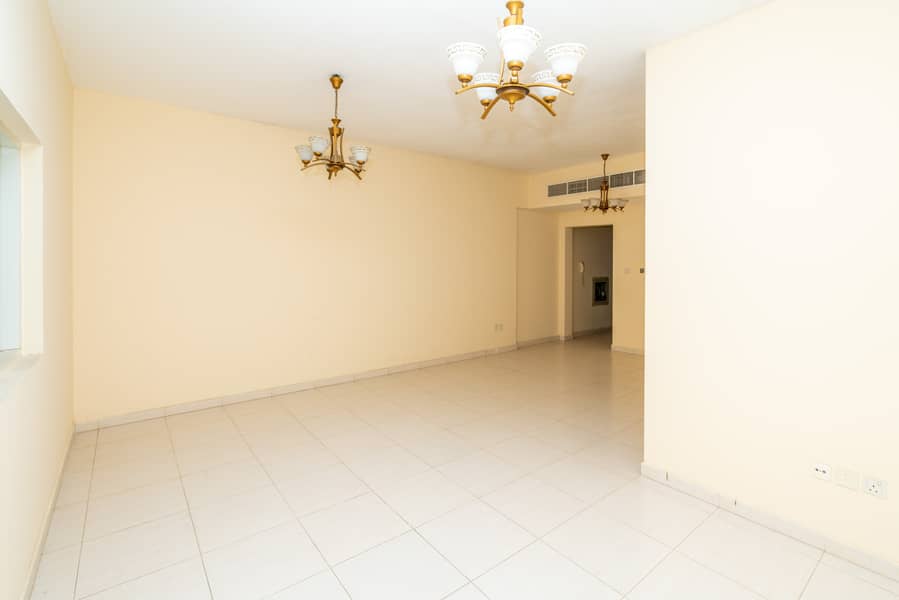 NO COMMISSION | GREAT LOCATION |  4 To 6 CHEQUES | SPACIOUS UNIT