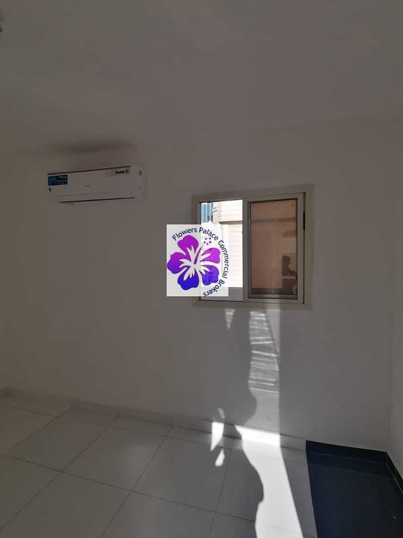 102 FOR RENT incloud  Studio in backe side unvirsal Hospital  delma strret 12 payment