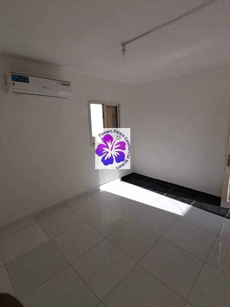 118 FOR RENT incloud  Studio in backe side unvirsal Hospital  delma strret 12 payment