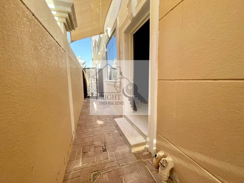 位于阿尔马拉克哈尼耶 2 卧室的公寓 45000 AED - 5503766