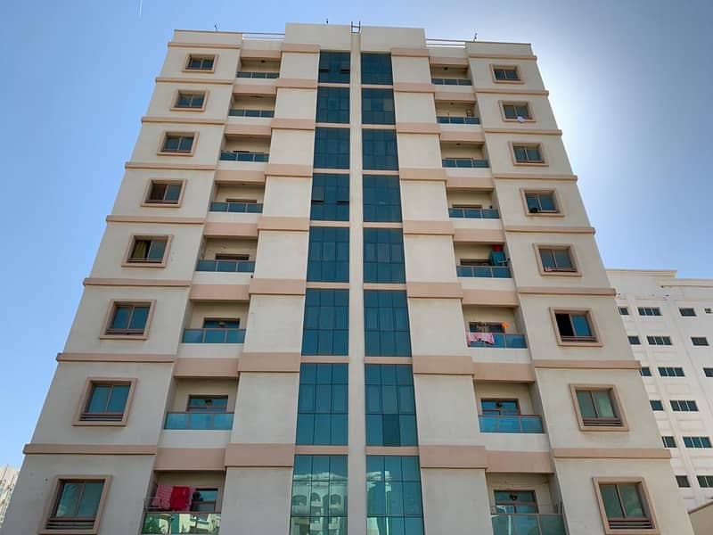 Building for sale in Ajman Emirate. With 10% income, excellent location. You can pay cash or bank finance. . .