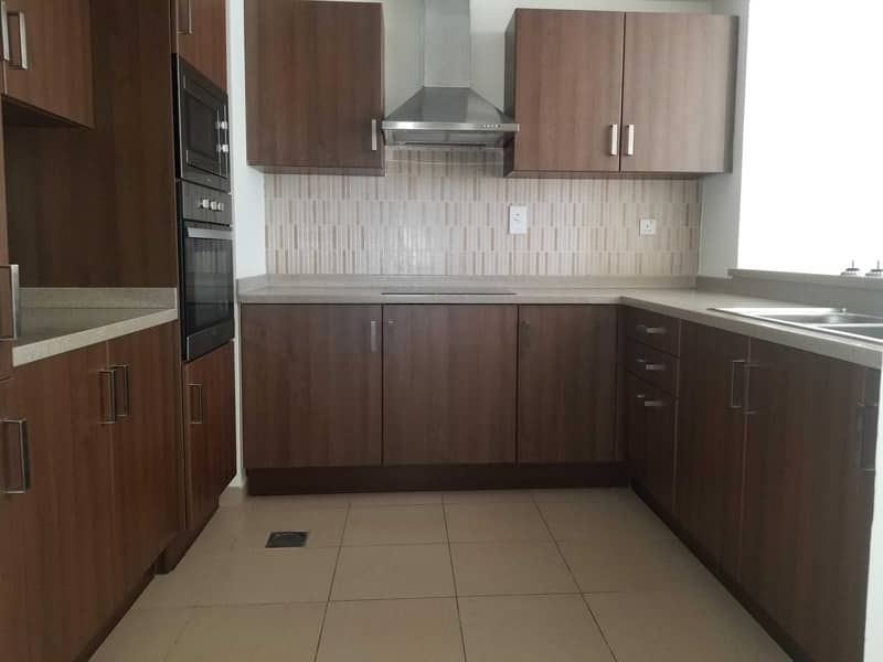 6 EXCELLENT 1BHK FULLY EQUIPPED KITCHEN FAMILIES ONLY 2 BALCONIES POOL GYM 32K