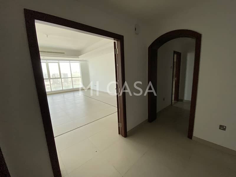 11 Spacious | sea view | Maid's room + balcony