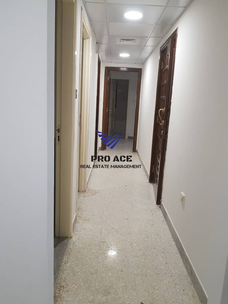 12 Spacious Bright low Price 1 bedroom hall 40k in TCA Navy gate Area