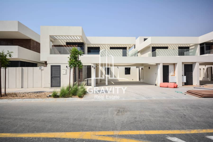 Vacant Soon| Amazing Villa In West Yas | Double Row