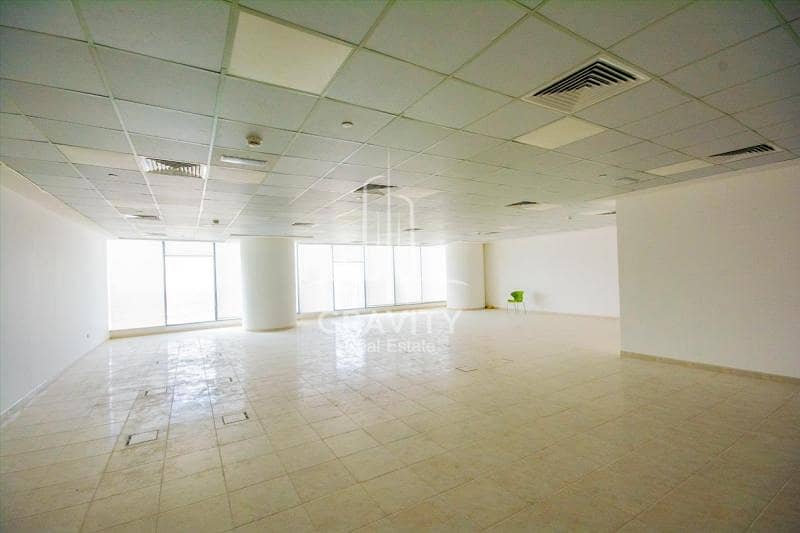 Spacious Fitted Office Perfect Layout in Al Reem