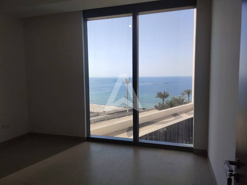 6 Relaxing Sea View | Brand New | Chiller Free