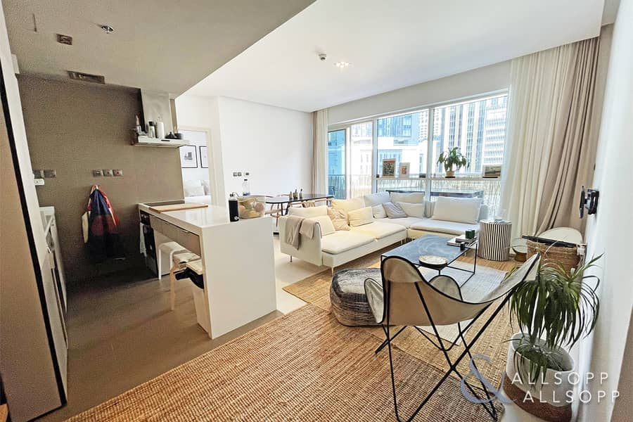 Low Floor | Modern Finish | Large Balcony Low Floor | Modern Finish | Large Balcony
