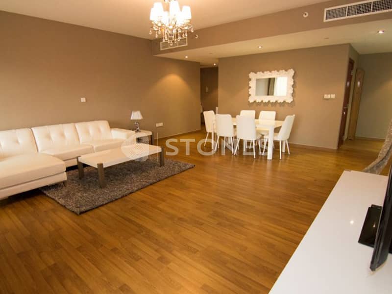 Upgraded Furnished Unit With Community View Upgraded Furnished Unit With Community View