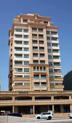 SPACIOUS 1 BEDROOM FLAT WITH LARGE TERRACE