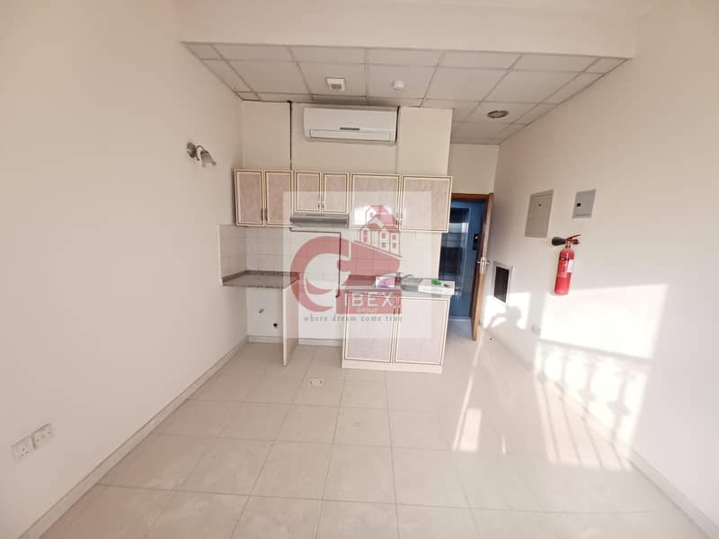 Hot offer Studio Apartment just 11k on the road way in Muwaileh sharjah