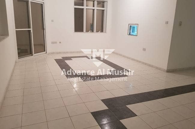 Spacious 3 Bedrooms +3 bathrooms + Balcony in Al Falah Street near Parco super market In 85k 2 to 3 payments.