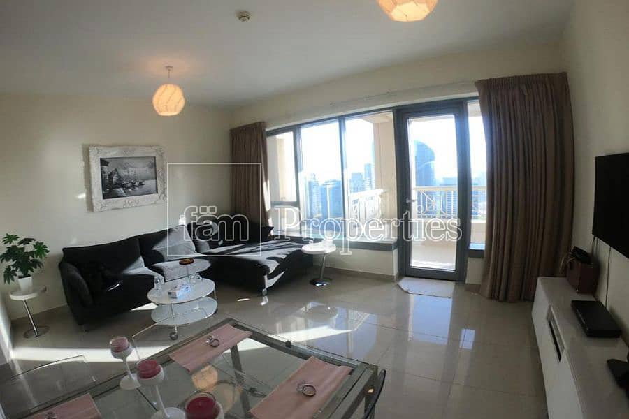 Fully furnished apt with luxurious finishes