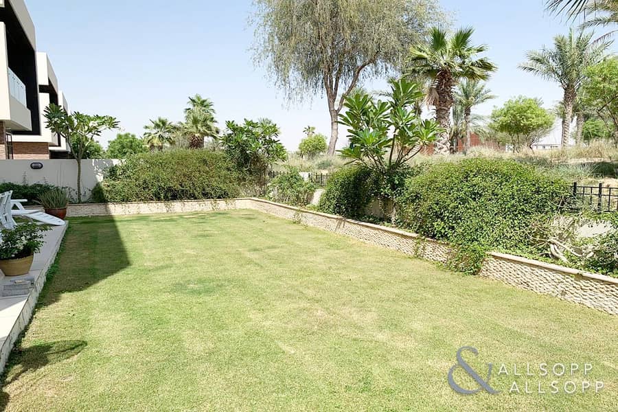 Golf Course Villa | 5 Bed | Drivers Room