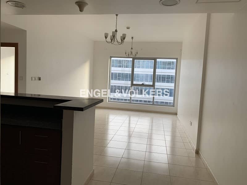 2 Mid Floor | Vacant on Transfer | Courtyard View