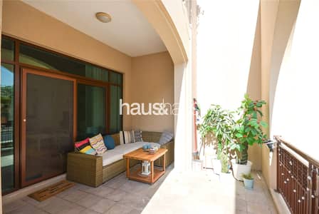 2 Bedroom Apartment for Sale in The Views, Dubai - Huge Courtyard | Fully Upgraded | Prime Location