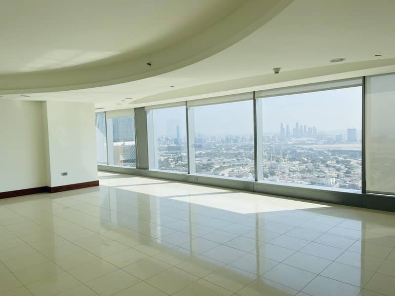Luxuary 3Br Simplex Apartment for Rent in Jumeirah Living