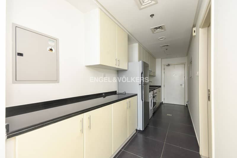 2 Spacious Unit and Large Balcony |Appliances