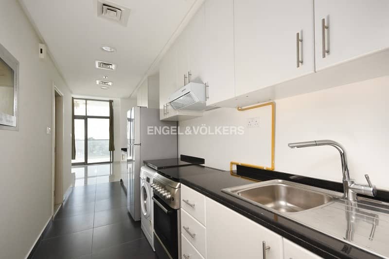 4 Spacious Unit and Large Balcony |Appliances
