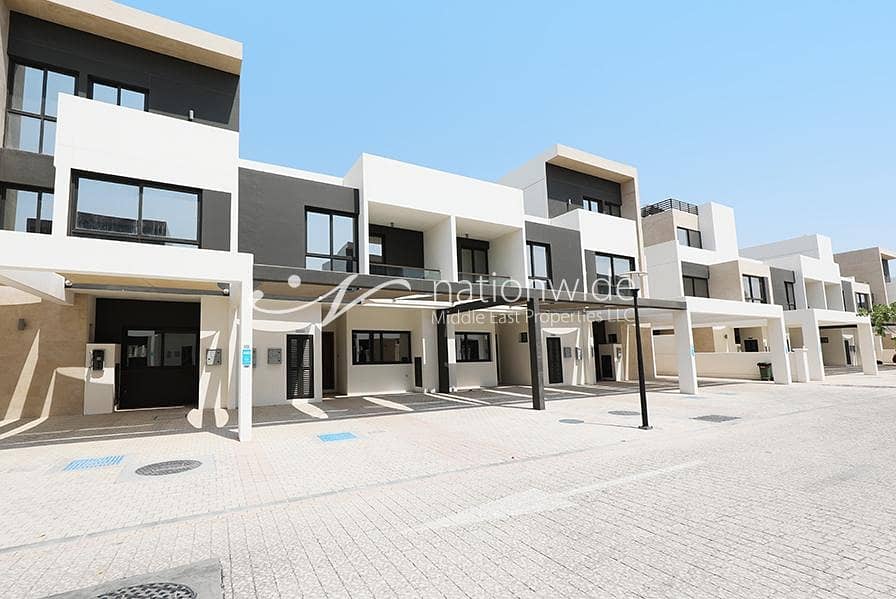 Enthralling 3 Bedroom Townhouse In Faya