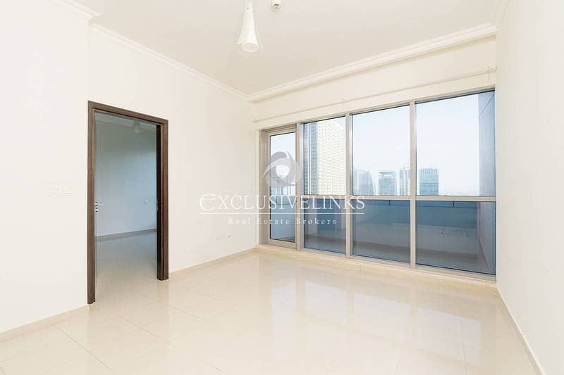 Luxury 1 Bedroom Apartment with Superb Views