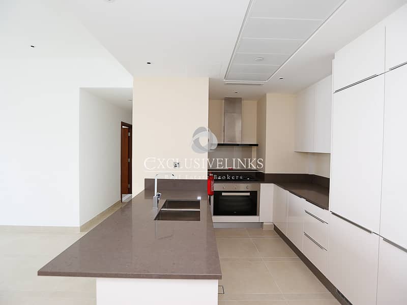 11 Vacant and furnished 2 bedroom in Marina Gate 2