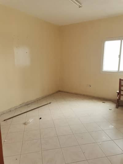 2 Bedroom Flat for Rent in Al Majaz, Sharjah - 2 Bedroom and Hall for rent in Al Majaz Tower